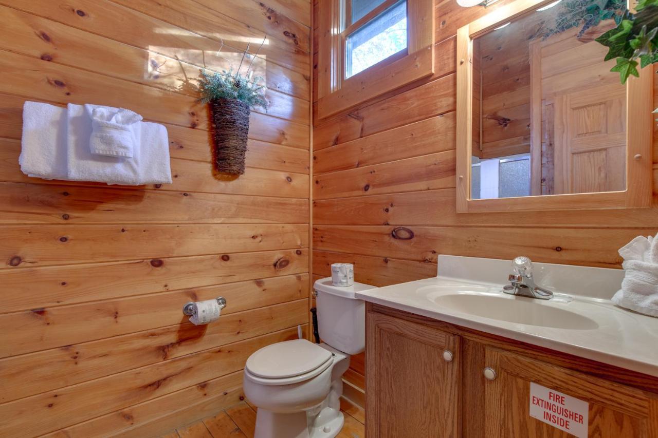 Wildwood Cove, 2 Bedrooms, Fireplace, Wifi, Jetted Tub, Hot Tub, Sleeps 6 세비어빌 외부 사진